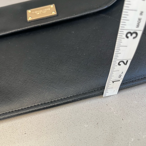 Michael Kors Saffiano Leather Black Envelope Clutch Portfolio Laptop Case - Picture 10 of 10
